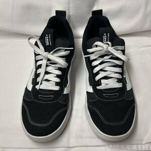 Men’s size 9.5 Vans shoes